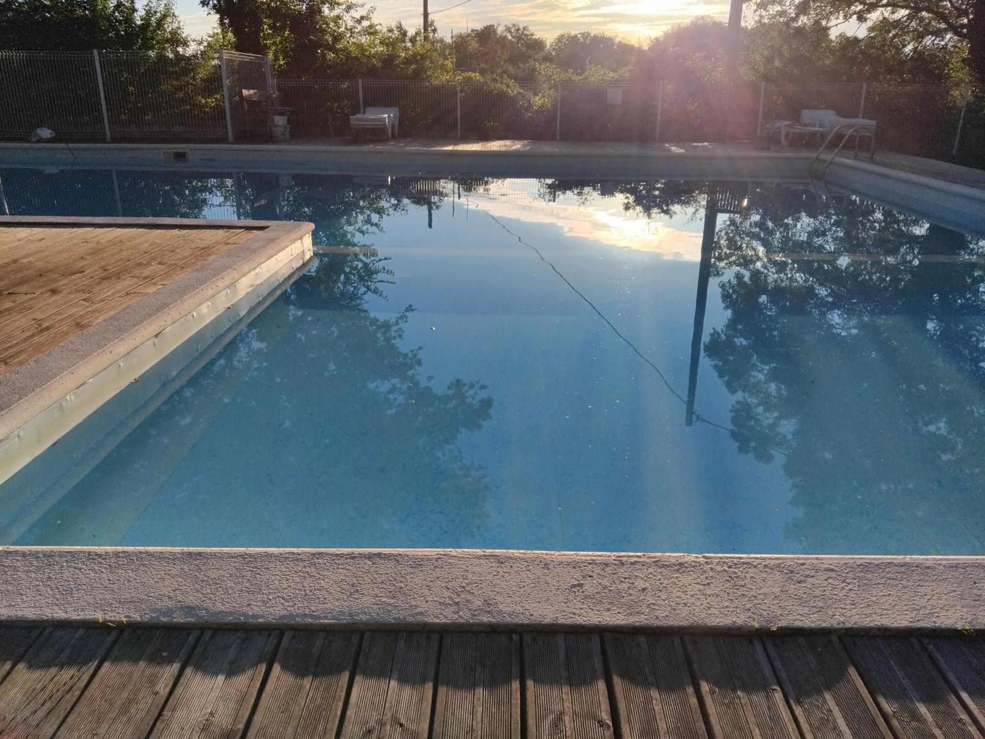 Maisonnette Pour Detente Ou Travail Saint-Aubin-de-Nabirat Exterior foto